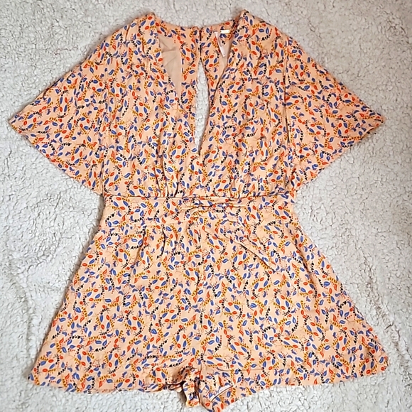 Free People Peach Floral Printed Virginia Romper with/ Open Back Size 6 - Picture 15 of 16
